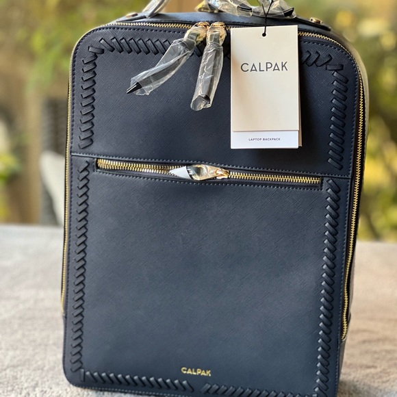 Kaya 15 inch laptop backpack in deep sea - Picture 2 of 8